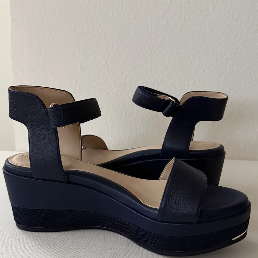 Elegant Navy Blue Cole Haan Women's Sandals - Picture 7 of 9